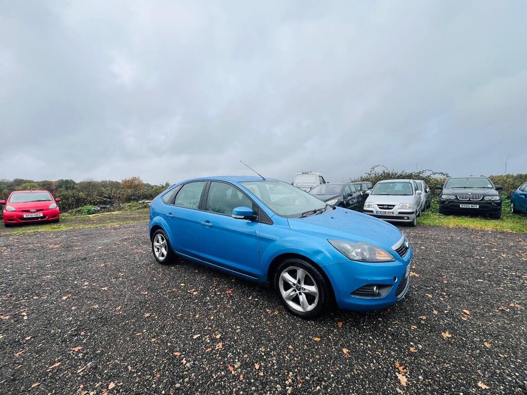 2010 Ford Focus 1.6 Zetec Hatchback 5d auto