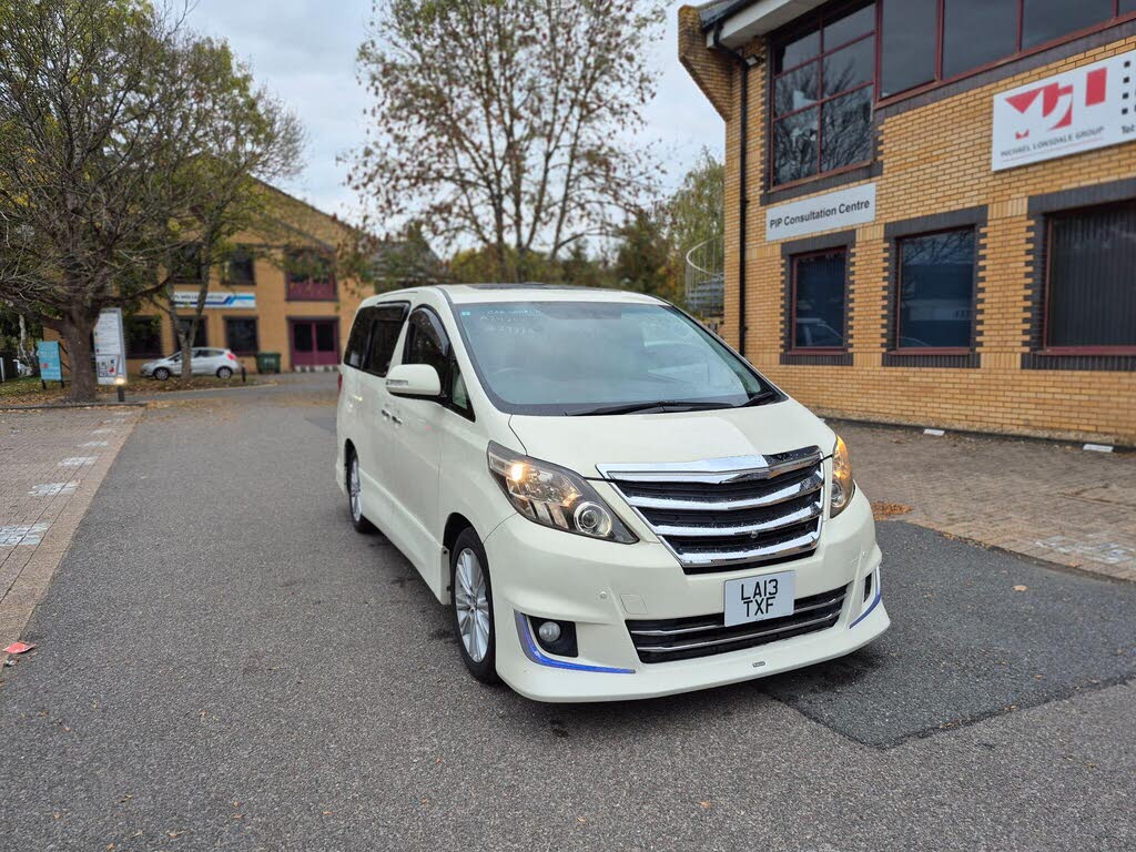 2013 Toyota Alphard