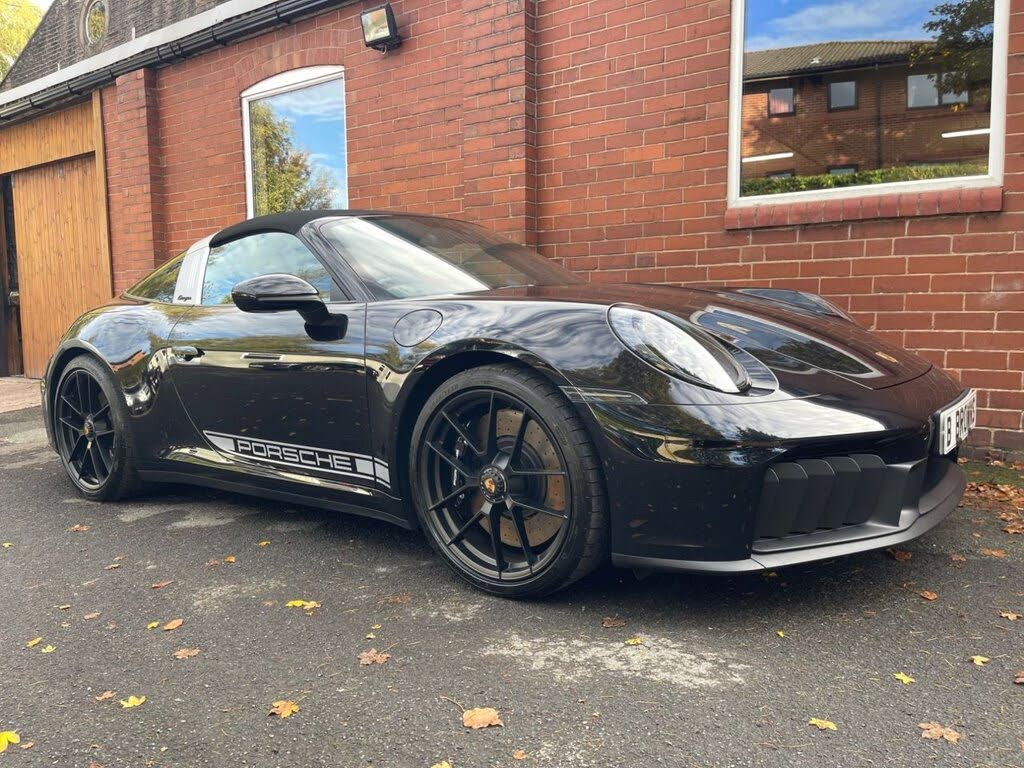 2024 Porsche 911 3.0 Targa 4 GTS (541ps) 3591cc PDK