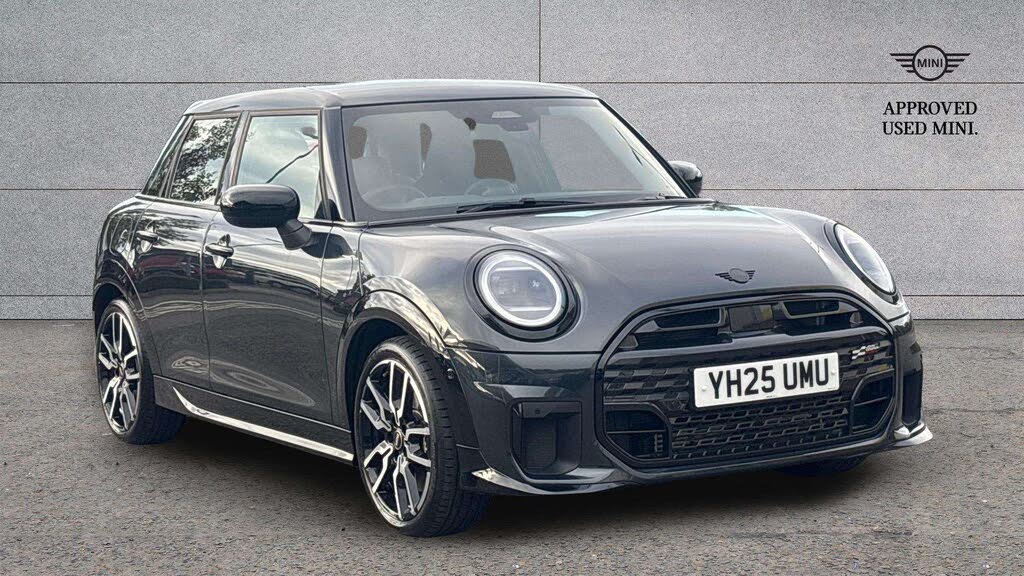 2025 MINI Mini 1.5 Cooper C Sport 5d