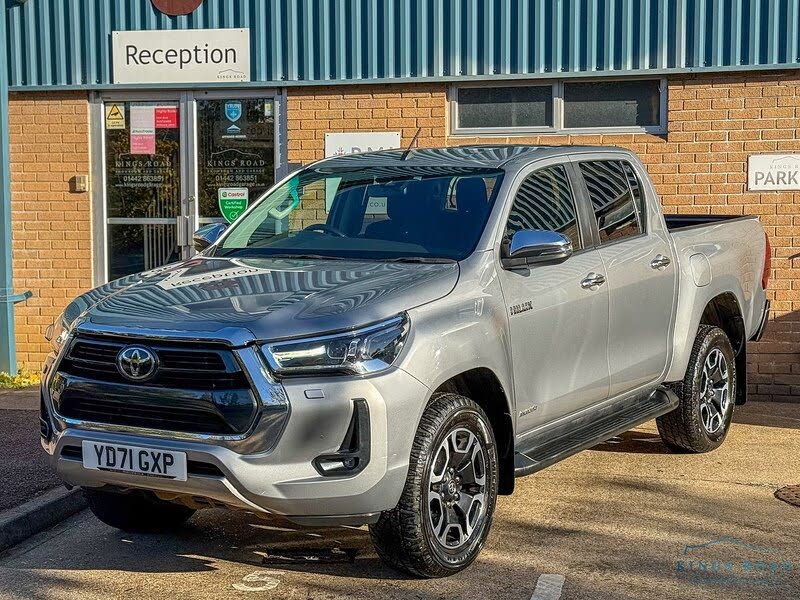 2021 Toyota Hi-Lux 2.8D-4D Invincible (204hp)(Eu6d) auto