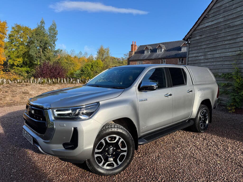 2022 Toyota Hi-Lux 2.4D-4D Invincible (150hp)(Eu6d)