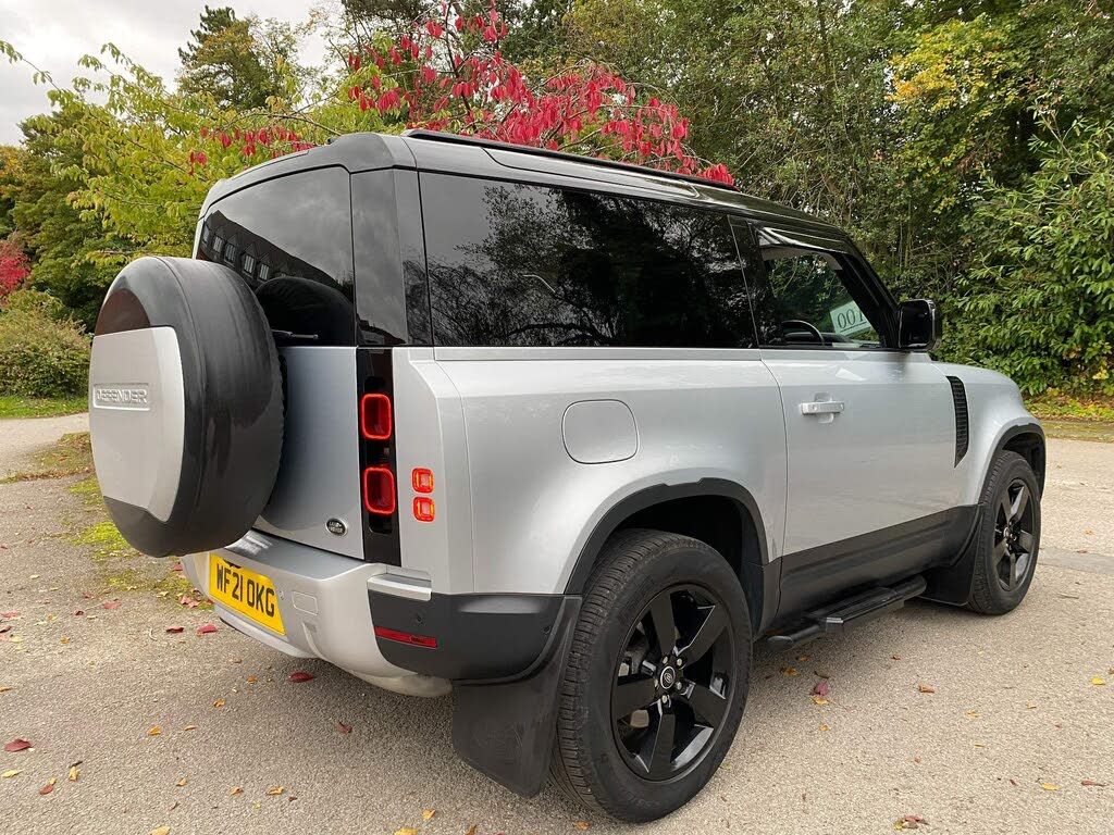 2021 Land Rover 90 Defender 3.0 D250 First Edition