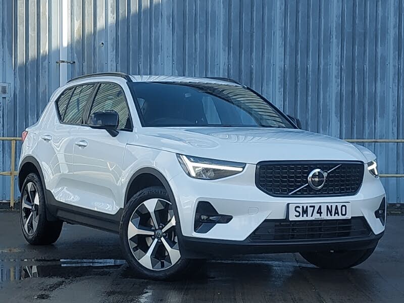 2024 Volvo XC40 2.0 B3 Plus