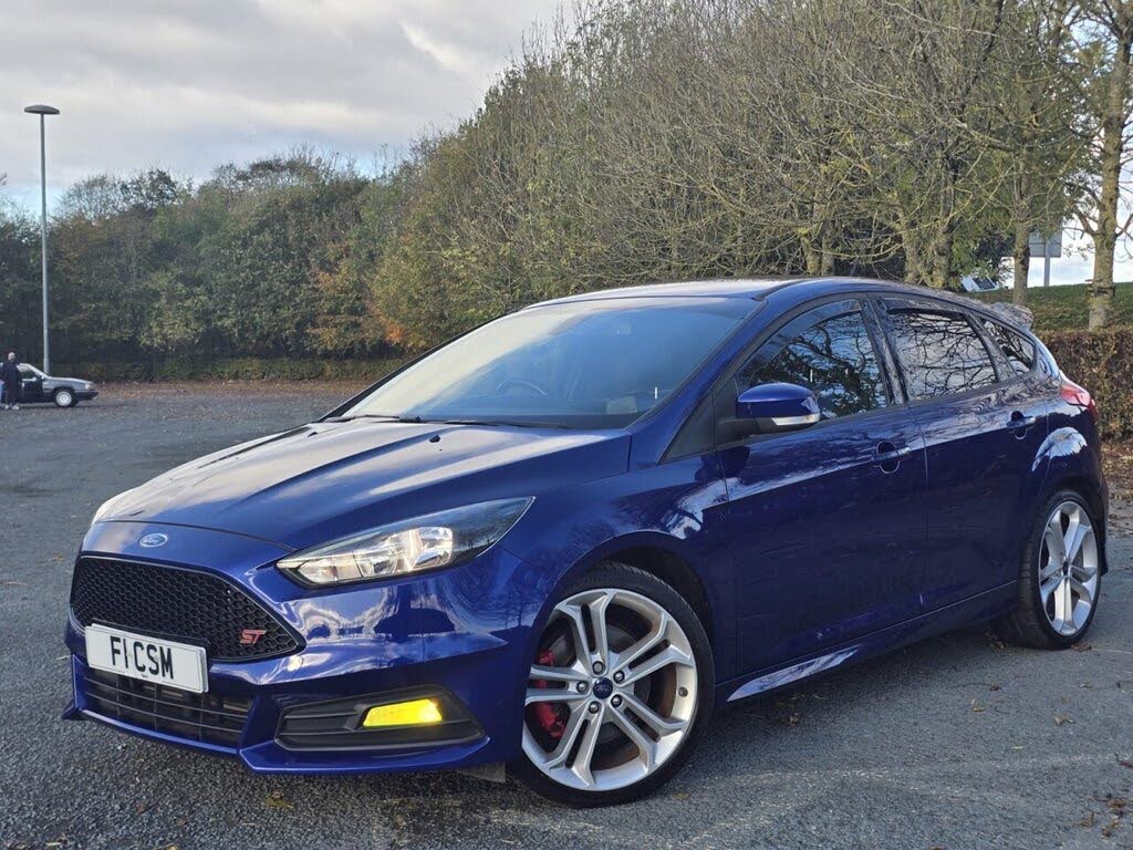 2015 Ford Focus 2.0T ST2 Hatchback