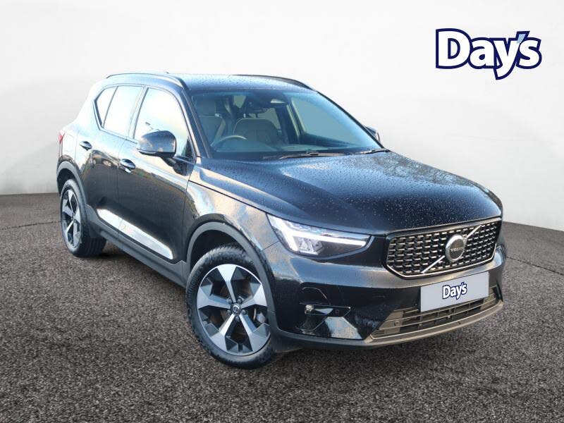 2025 Volvo XC40 2.0 B4 Plus Pro