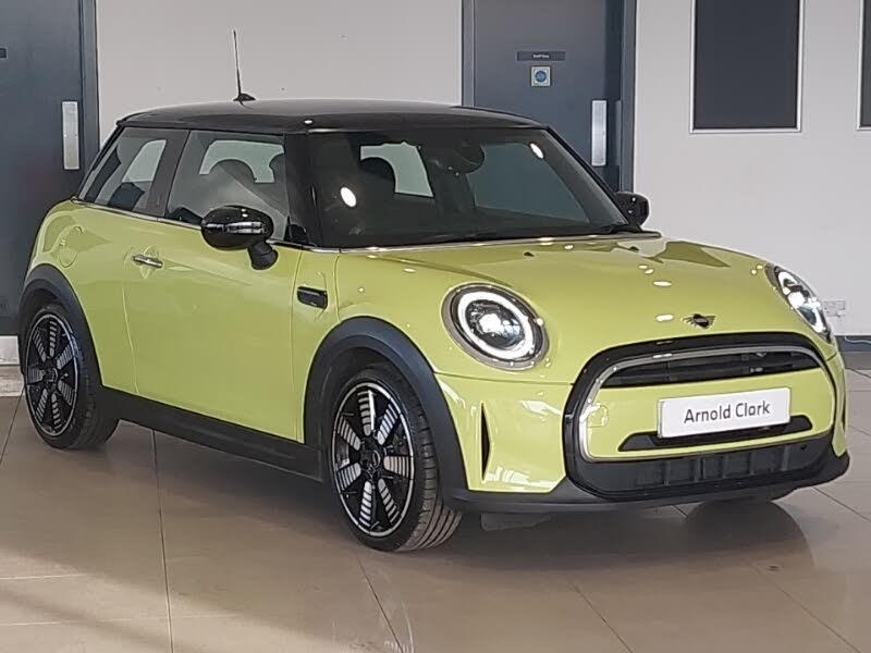 2022 MINI Mini 1.5 Cooper Exclusive (Premium) Hatchback 3d Auto
