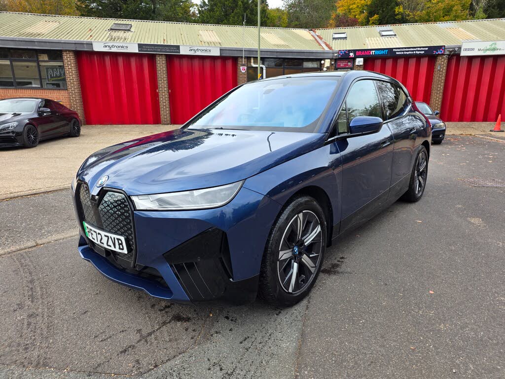 2022 BMW iX E xDrive 40 M Sport Edition