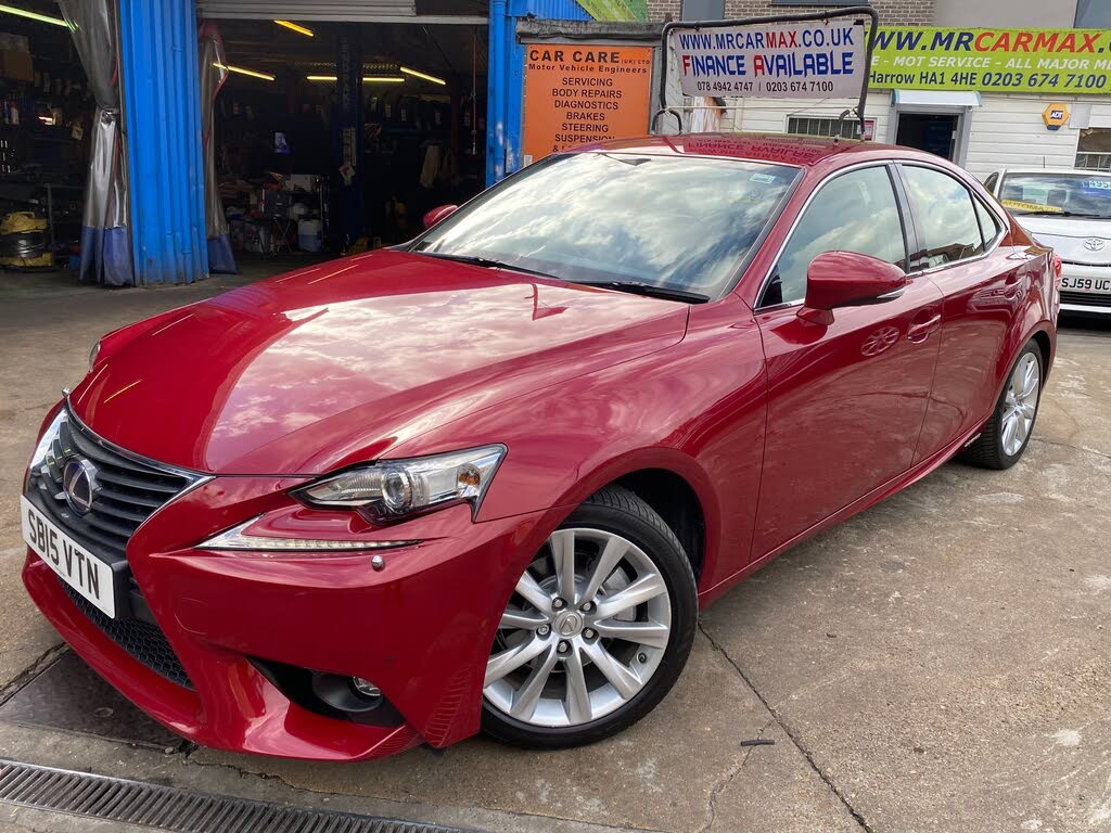 2015 Lexus IS 300h 2.5 Advance