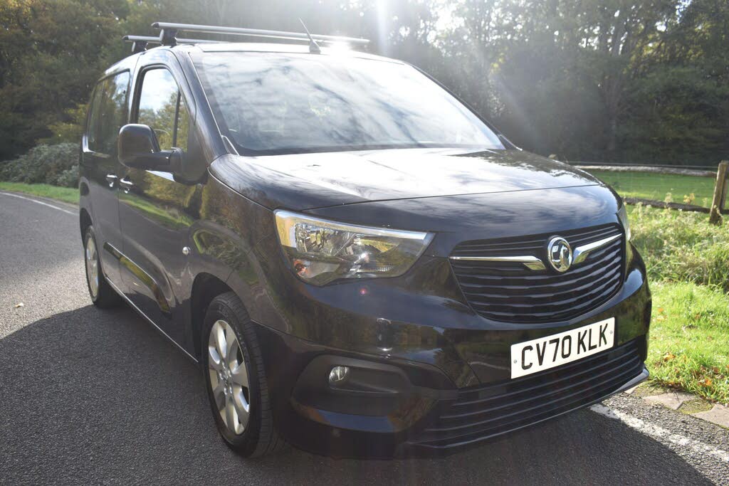 2020 Vauxhall Combo Life 1.2i Energy (110ps) (7st)
