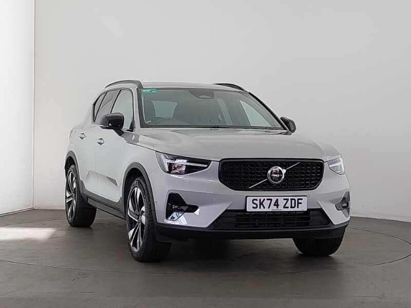 2024 Volvo XC40 2.0 B4 R-Design Pro