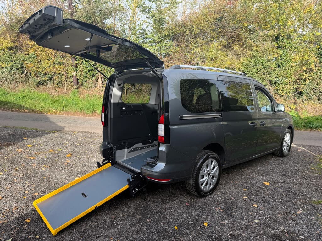 2024 Ford Grand Tourneo Connect 2.0 Titanium Auto