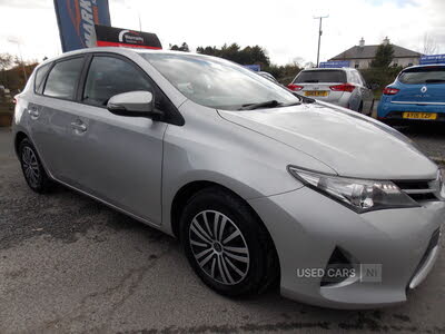 2013 Toyota Auris 1.33 VVT-i Active Hatchback