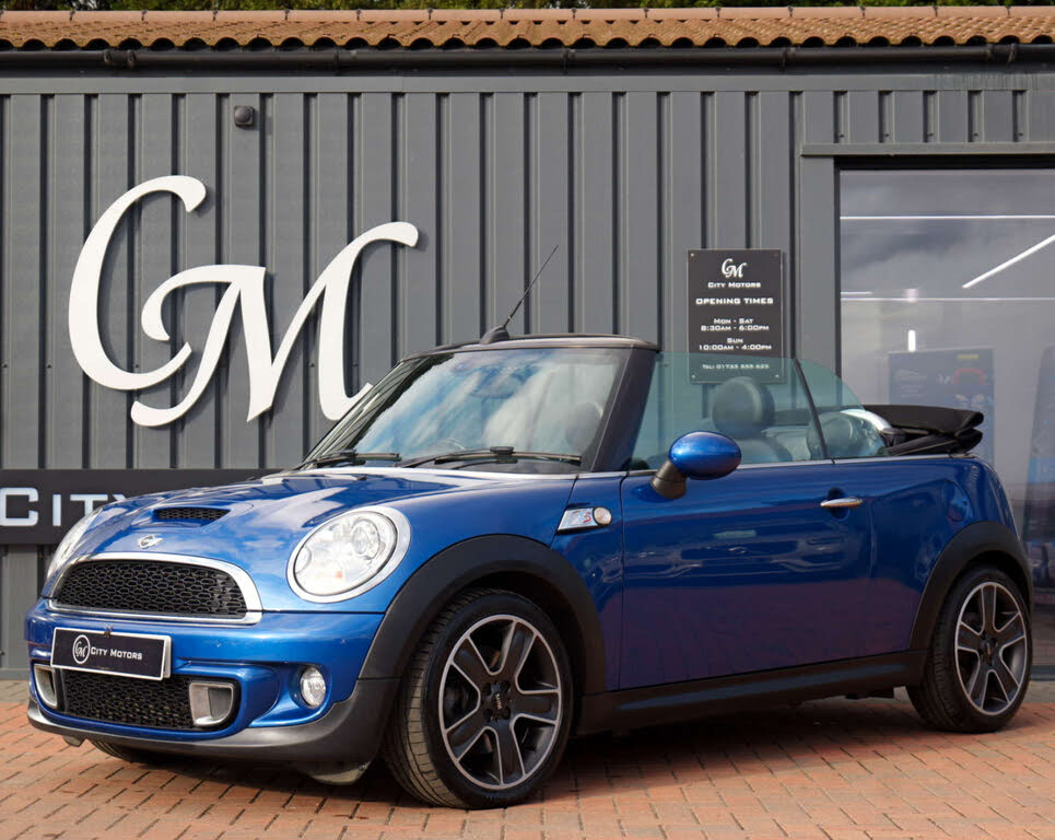 2013 MINI Mini 1.6 Cooper S Convertible 2d