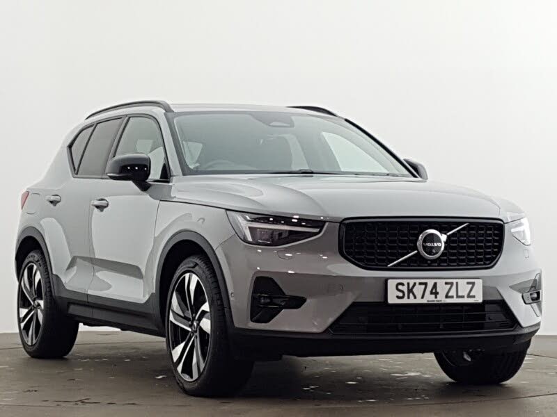 2024 Volvo XC40 2.0 B4 R-Design Pro