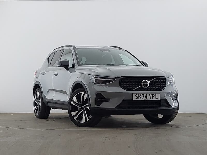 2024 Volvo XC40 2.0 B4 R-Design Pro