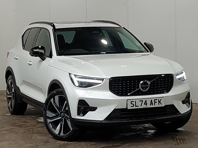 2024 Volvo XC40 2.0 B4 R-Design Pro