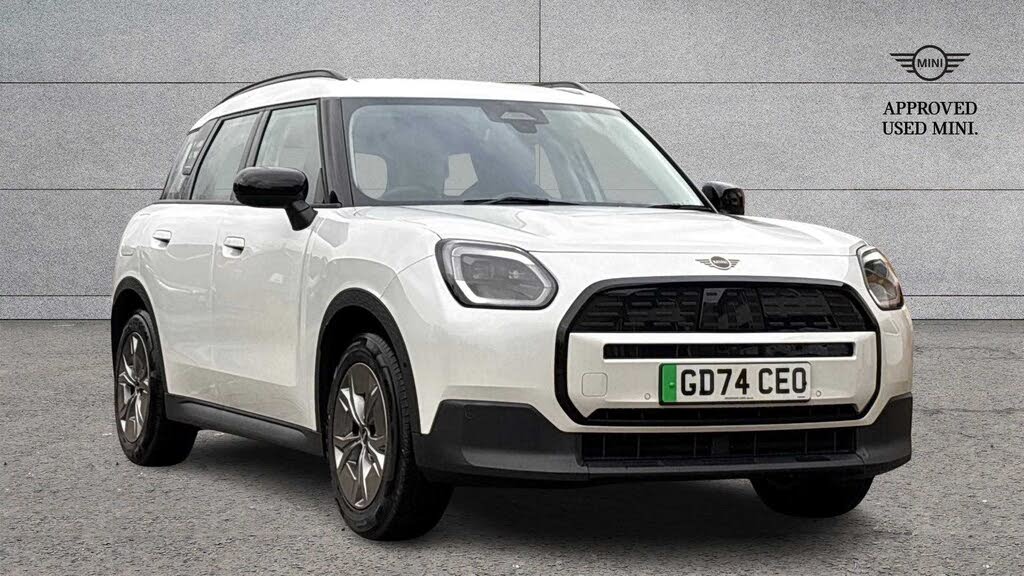 2024 MINI Mini Countryman E Cooper E Classic