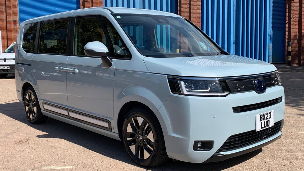 2023 Honda StepWGN 2.0 Air Hybrid