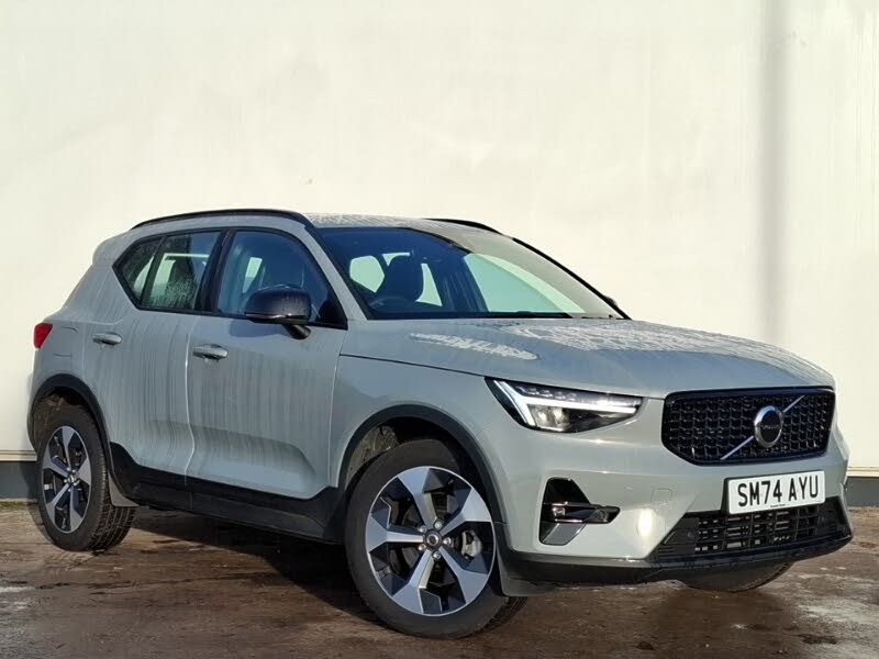 2024 Volvo XC40 2.0 B3 Plus