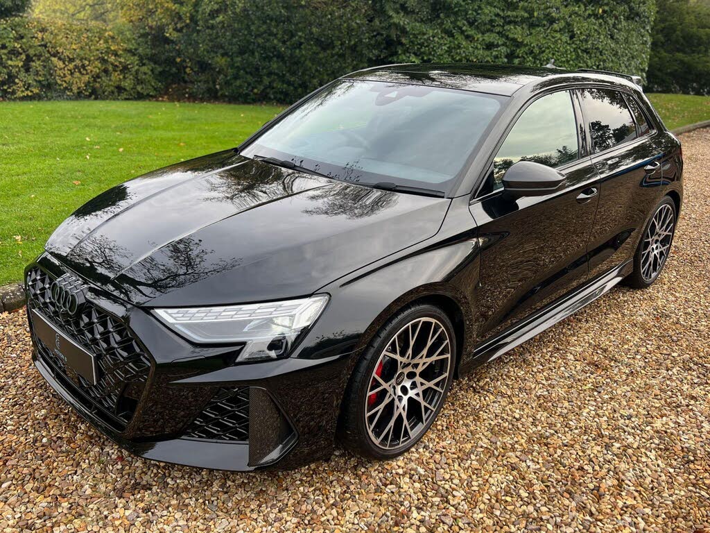2025 Audi RS3 2.5 TFSI Carbon Vorsprung Sportback 5d