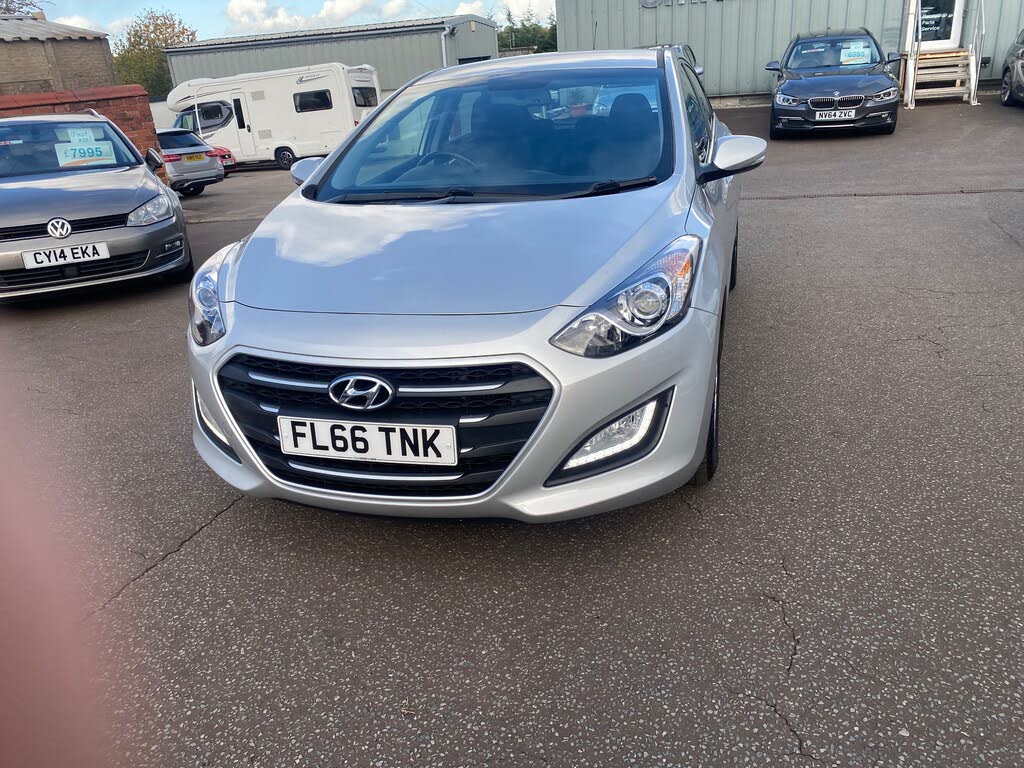 2016 Hyundai i30 1.6CRDi SE Nav (110ps) Hatchback