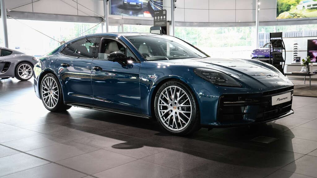 2025 Porsche Panamera 3.0 4 E-Hybrid (470ps) Hatchback