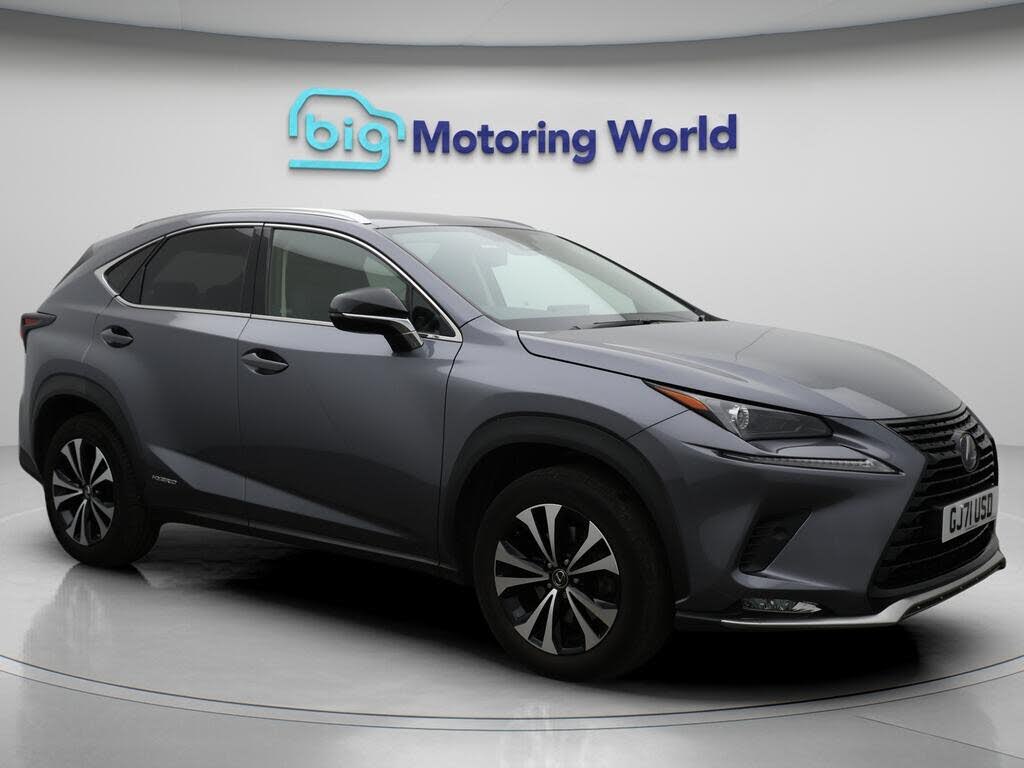 2021 Lexus NX 300h 2.5 NX 4WD (8in Navigation)(Parking Sensors)