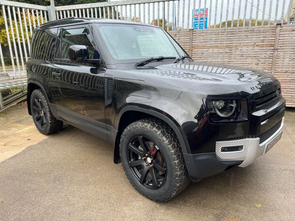 2022 Land Rover 90 Defender 3.0 D250 Hard Top Standard 90 2996cc