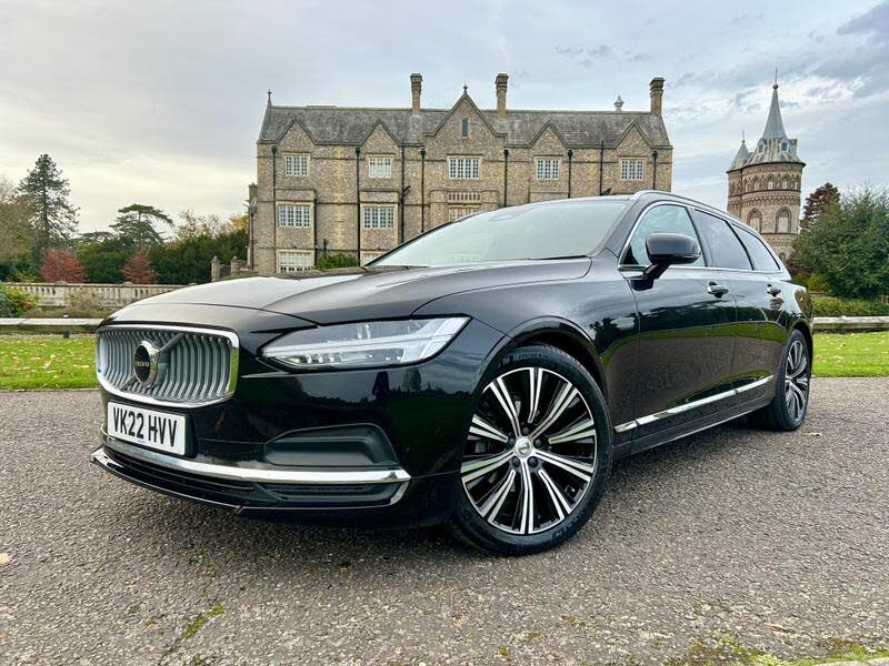 2022 Volvo V90 2.0 B4 Core (197bhp)