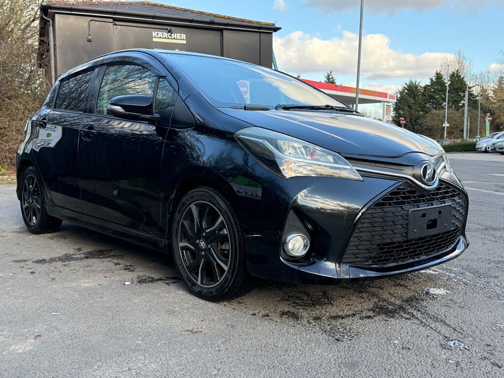 2015 Toyota Vitz RS