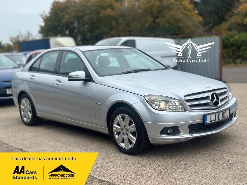 2010 Mercedes-Benz C-Class 1.8 C180 CGI Executive SE (156bhp) BlueEFFICIENCY Saloon 4d Auto