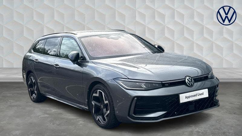 2025 Volkswagen Passat 1.5 eTSI R-Line