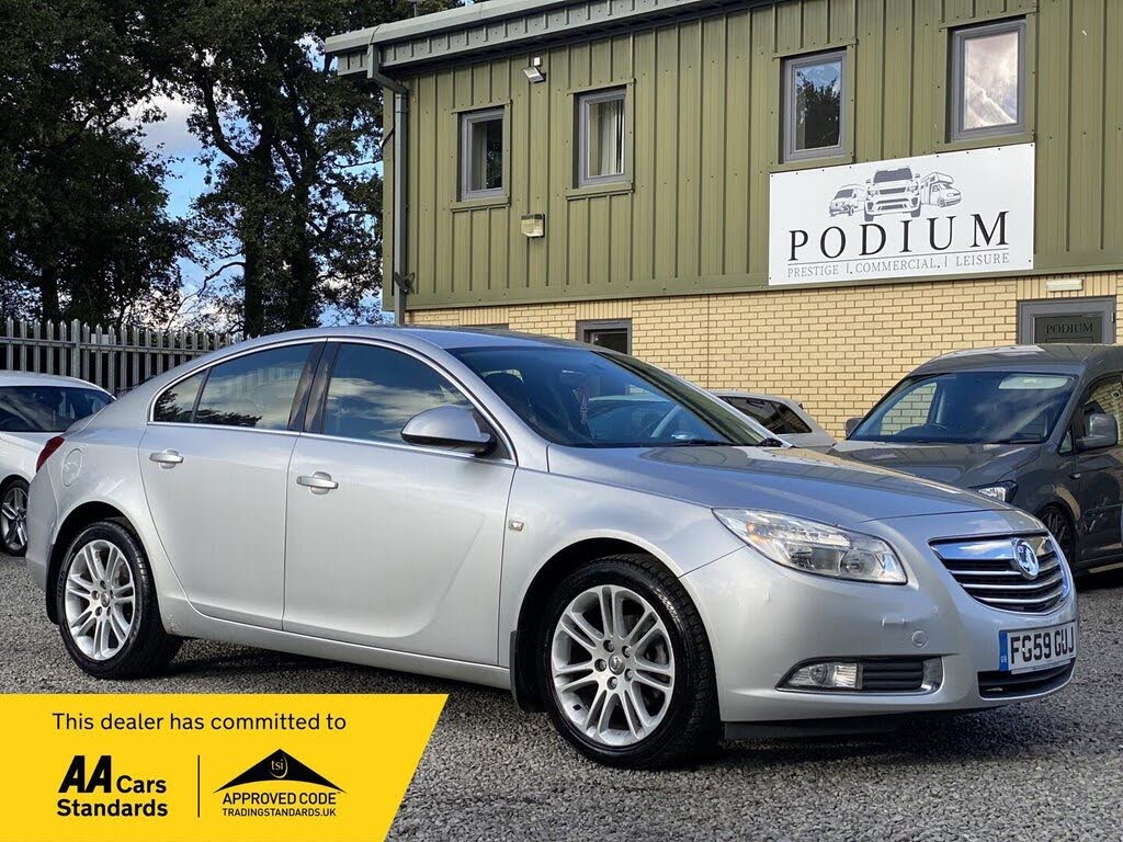 2010 Vauxhall Insignia 2.0TD Exclusiv 2.0CDTi 16v (160ps) (Nav) Hatchback 5d