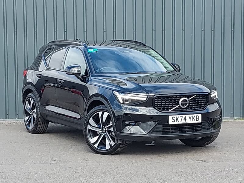2024 Volvo XC40 2.0 B4 R-Design Pro