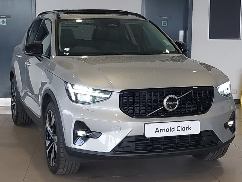 2024 Volvo XC40 2.0 B4 R-Design Pro