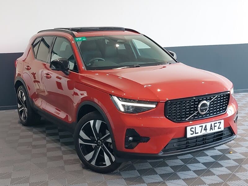 2024 Volvo XC40 2.0 B4 R-Design Pro