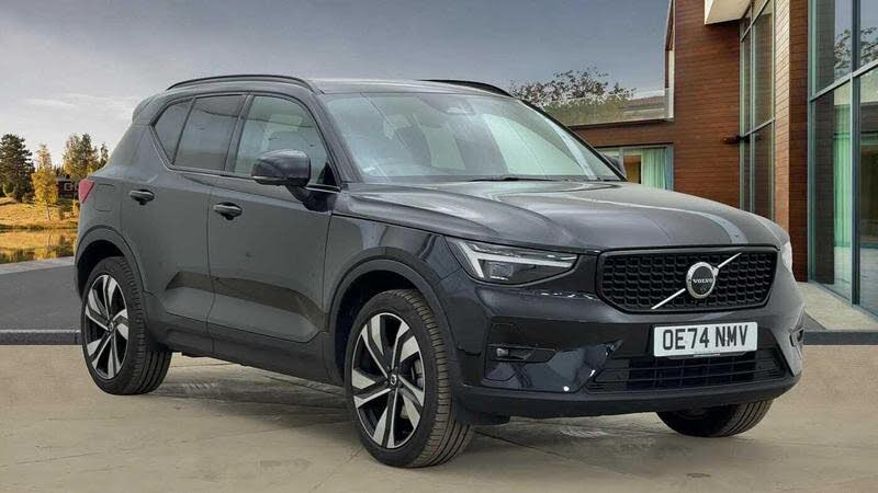 2025 Volvo XC40 2.0 B3 Ultra (Bright