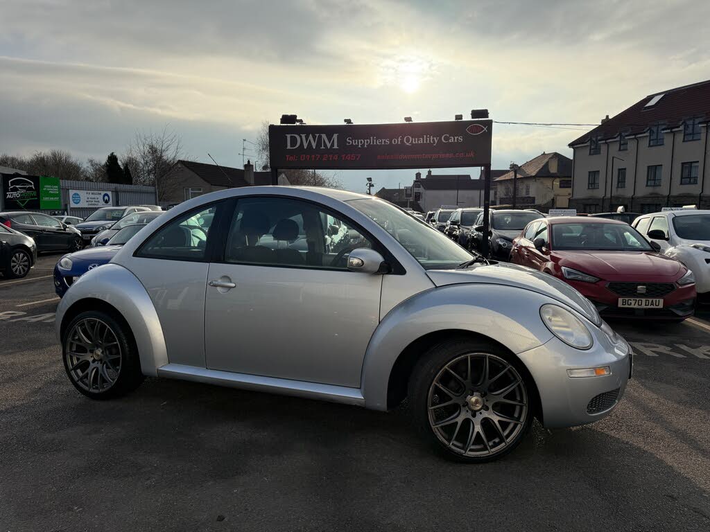 2009 Volkswagen Beetle 1.6 Luna Hatchback 3d