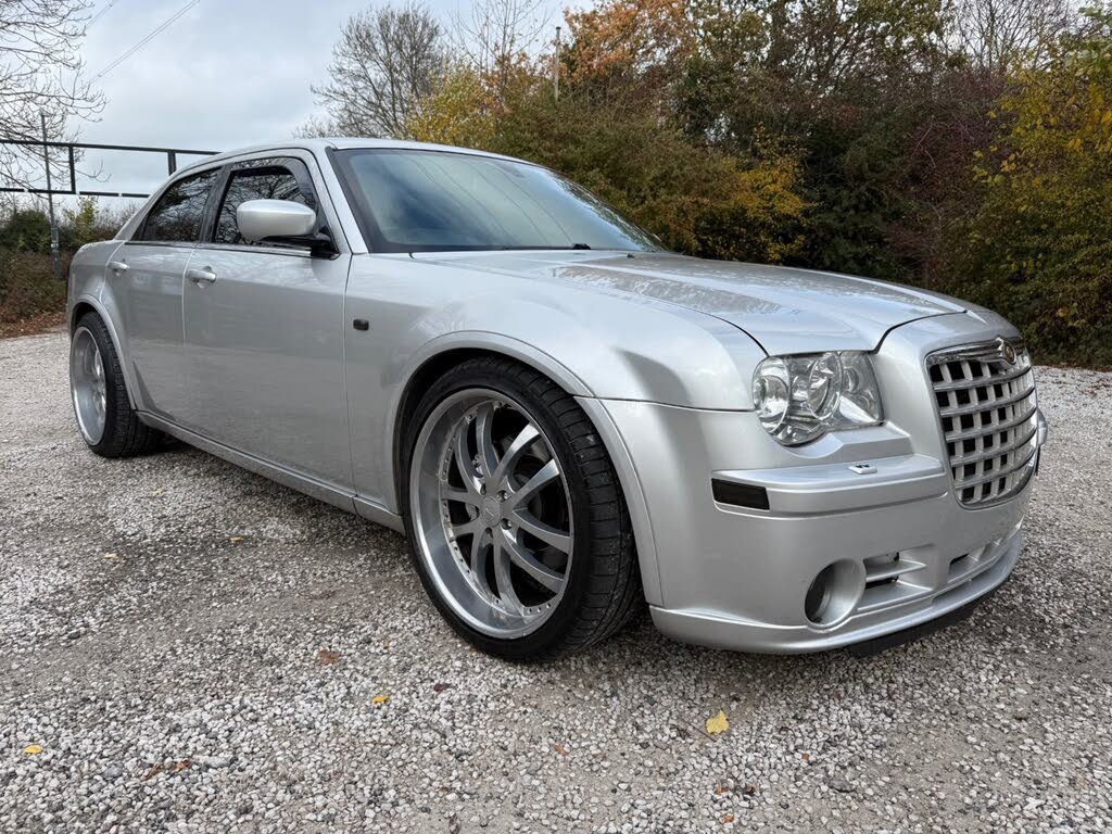 2006 Chrysler 300C 6.1 SRT-8 Saloon 4d