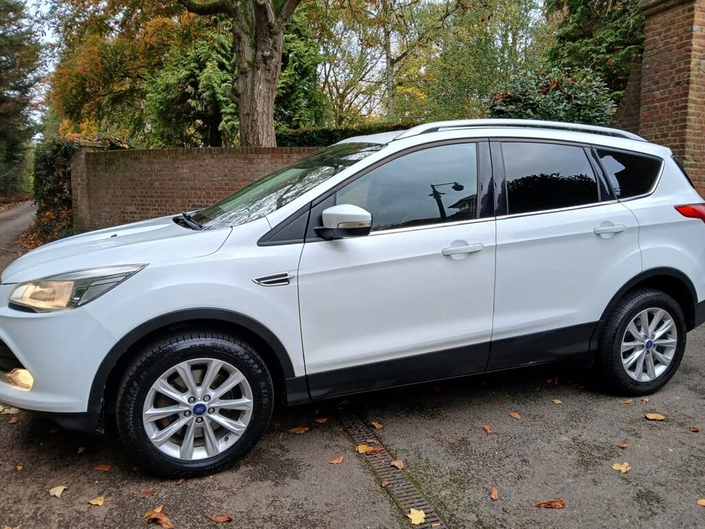 2016 Ford Kuga 2.0TDCi Titanium (150ps)