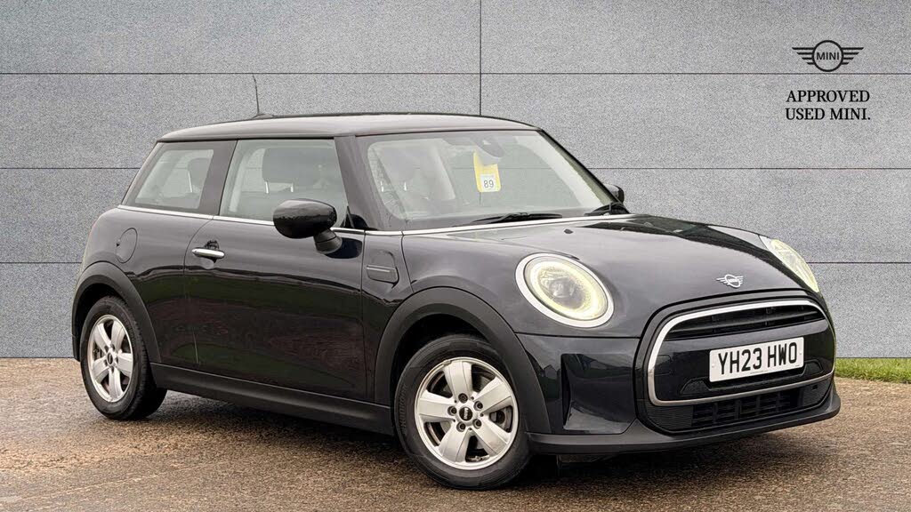 2023 MINI Mini 1.5 Cooper Classic (Premium Manual) Hatchback 3d