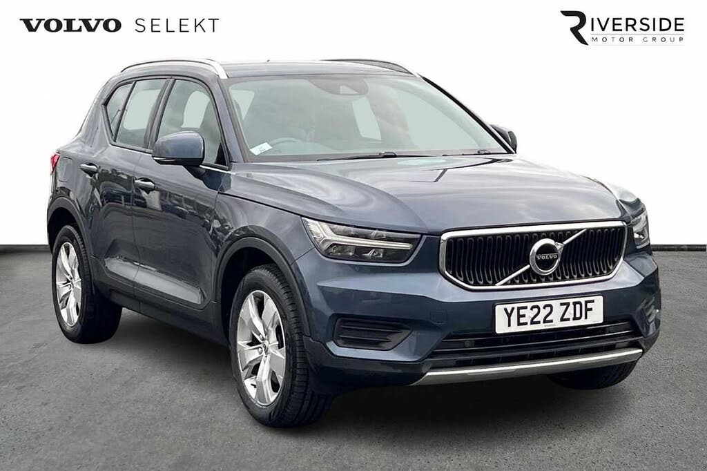 2022 Volvo XC40 2.0 B4 Momentum