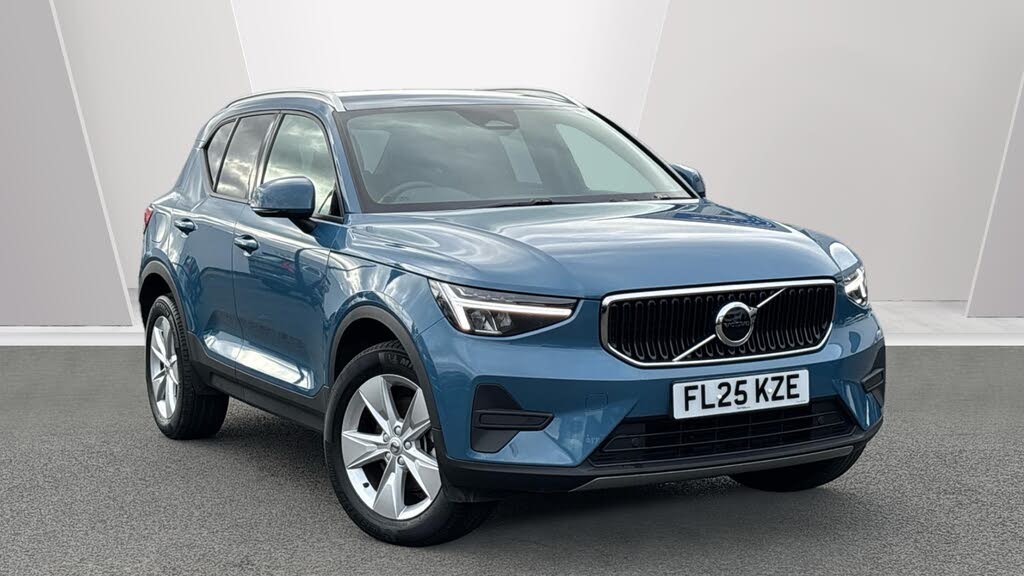 2025 Volvo XC40 2.0 B3 Core