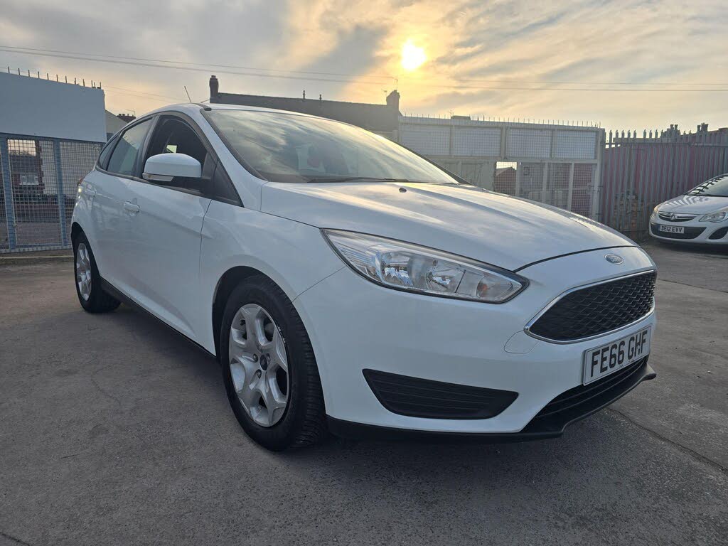 2016 Ford Focus 1.0T Style (100ps) EcoBoost (s/s) Hatchback