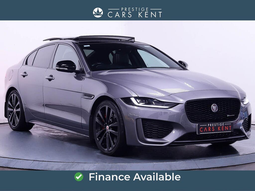 2023 Jaguar XE 2.0 D200 R-Dynamic Black