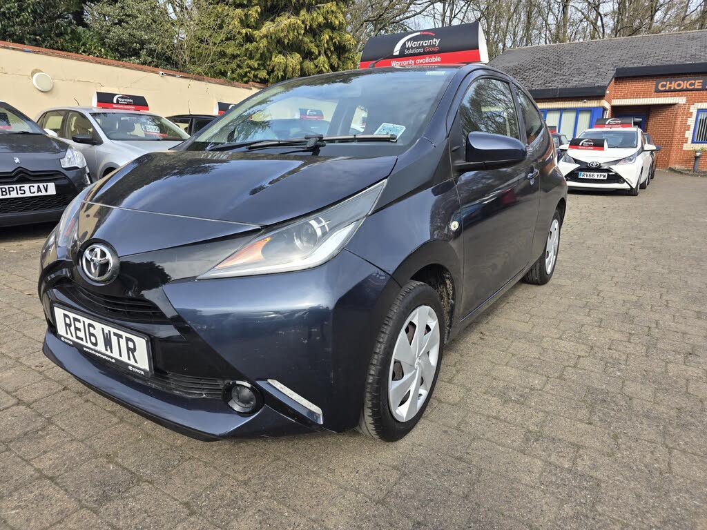 2016 Toyota AYGO 1.0 VVT-i x-play (68bhp) 3d