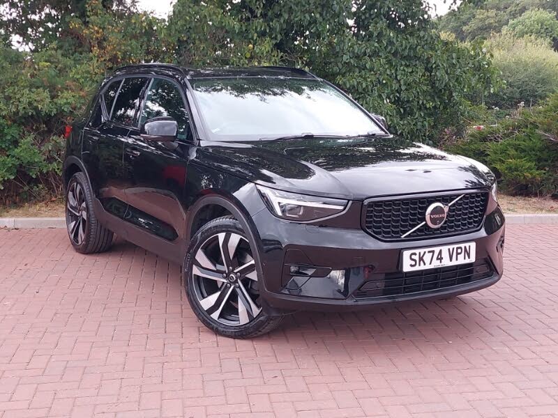 2024 Volvo XC40 2.0 B4 R-Design Pro