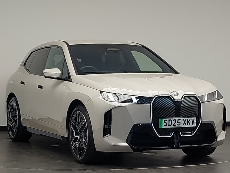 2025 BMW iX E xDrive60 M Sport