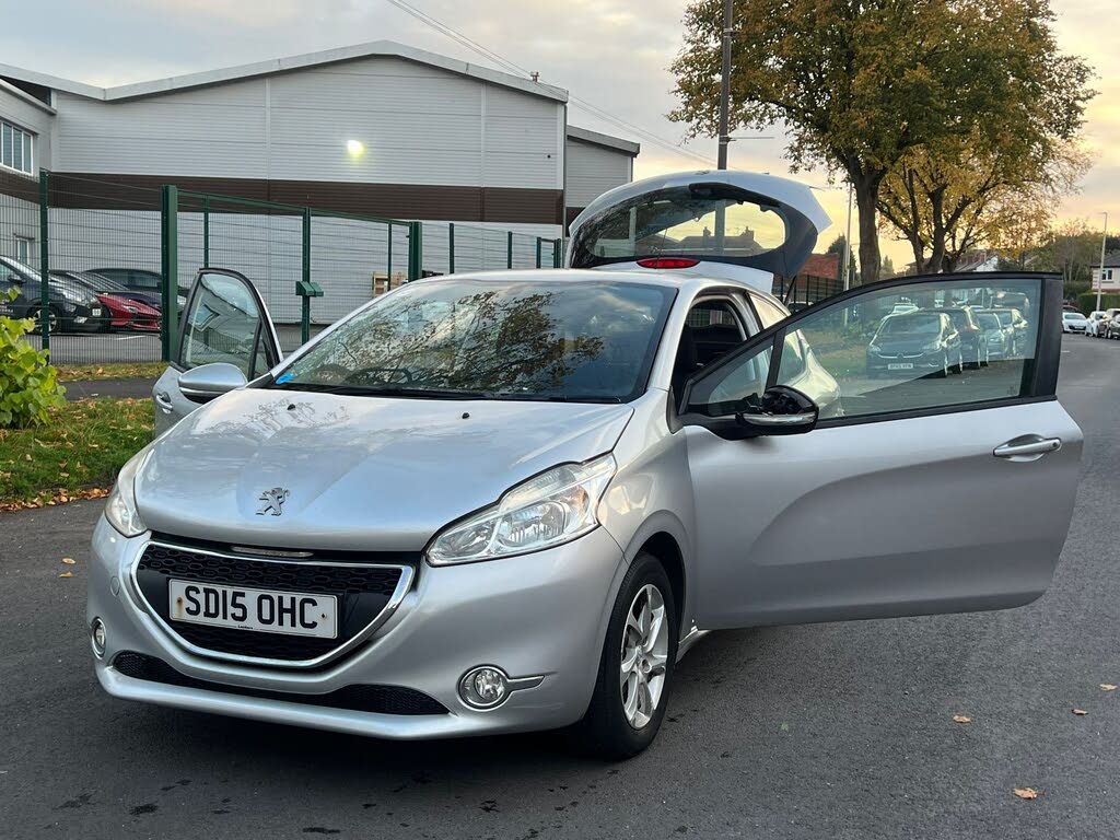 2015 Peugeot 208 1.2 Active VTi 3d